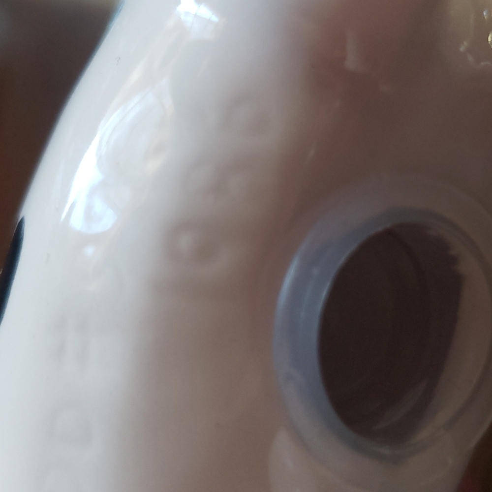 Pee Dalmation puppy salt or pepper shaker. - Picture 14 of 15